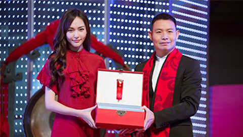 中国美正当红，AG公司A股上市，引领新时代